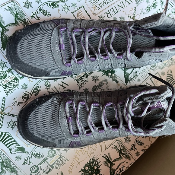 Columbia hiking boots - Picture 1 of 4